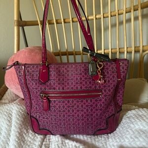 Coach Poppy Signature Metallic Outline Tote Bag Hot pink